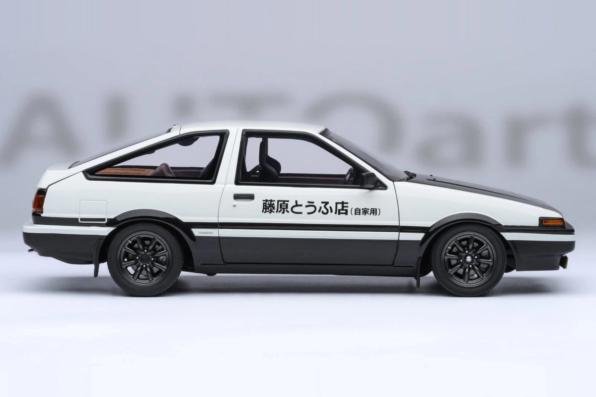 Toyota Sprinter Trueno (AE86) RHD "Project D Final Version" White w/Carbon Hood "Initial D" 1995-2013 1/18 Model Car by Autoart