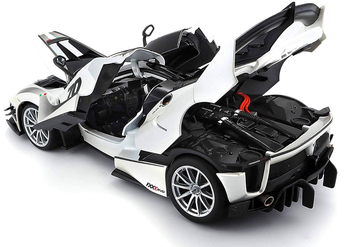 Ferrari FXX-K Evo #70 White 1/18 Diecast Model Car by Bburago