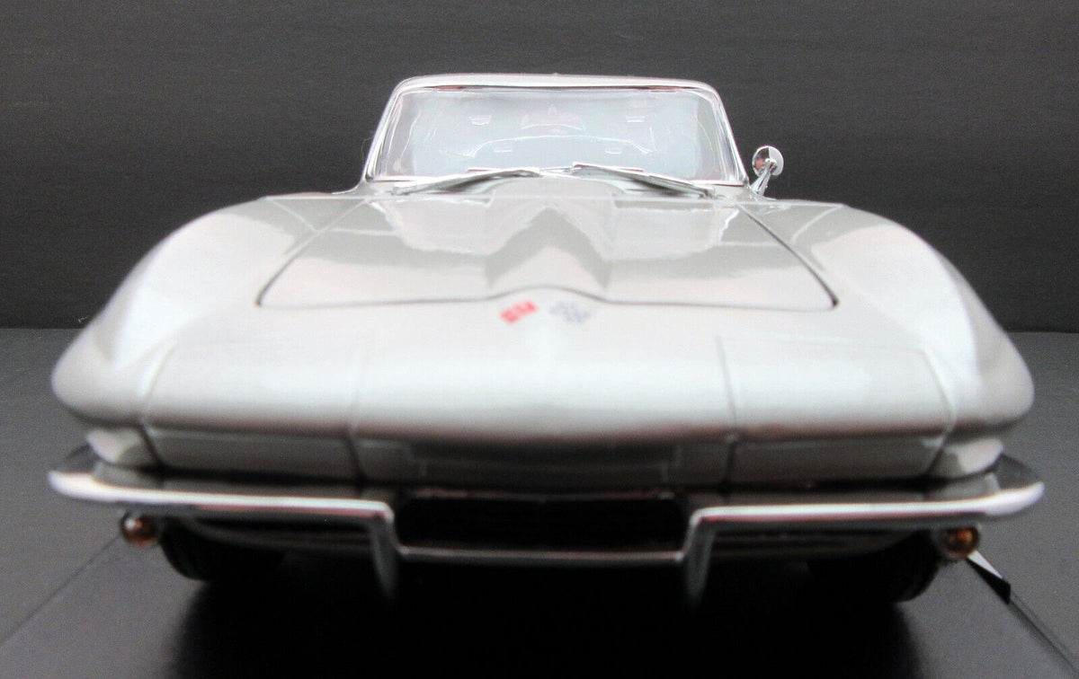 1:18 1965 Chevy Corvette