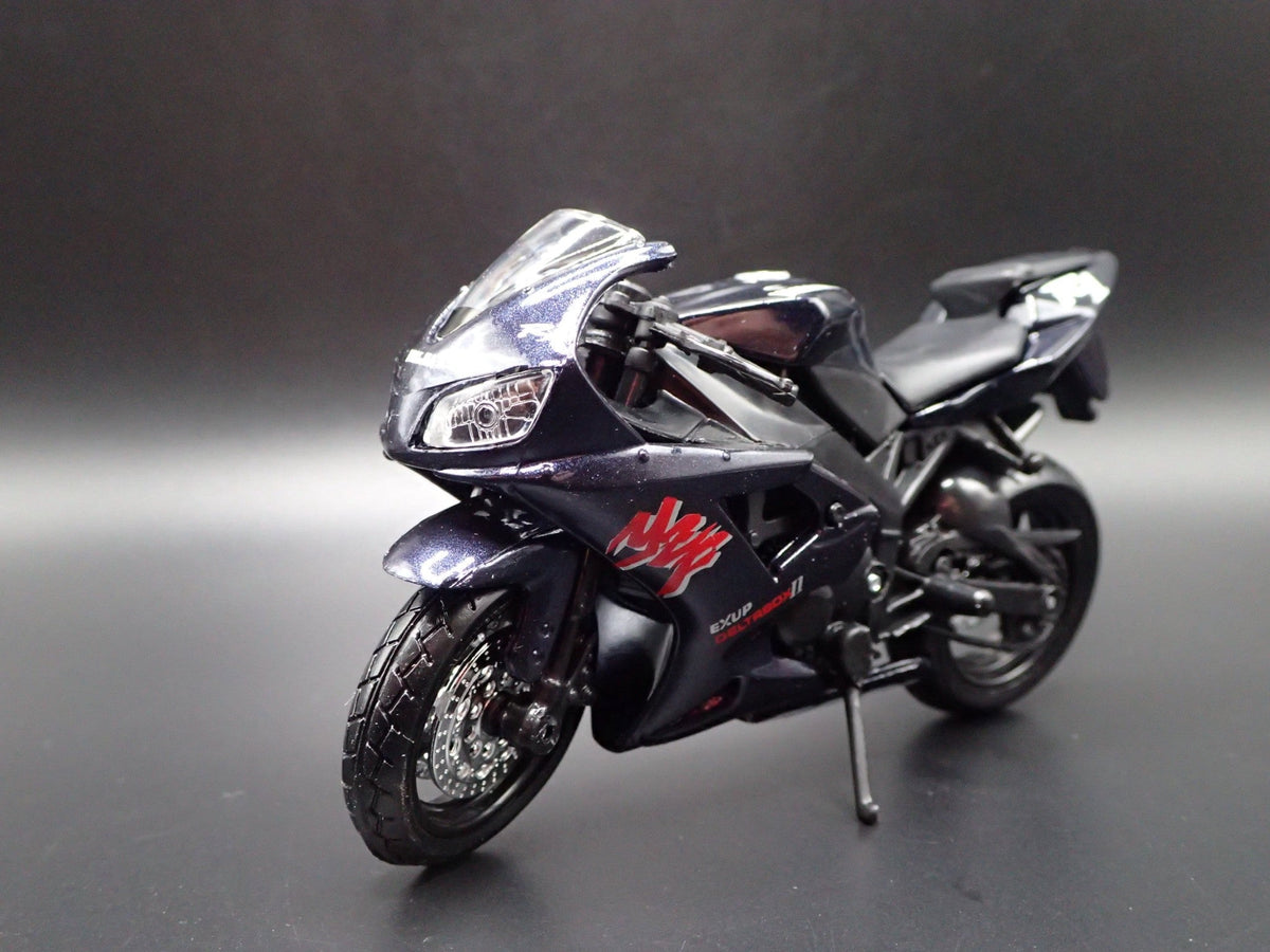 Open Box YAMAHA YZF-R1 SPORT BIKE MOTORCYCLE BLACK 1/18 SCALE DIORAMA DIECAST MODEL BIKE
