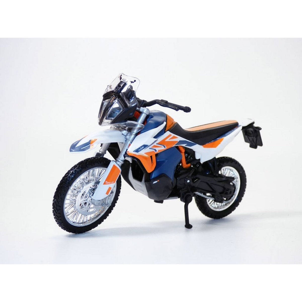 KTM 790 Diecast Model 1:18 scale Orange/White Bburago