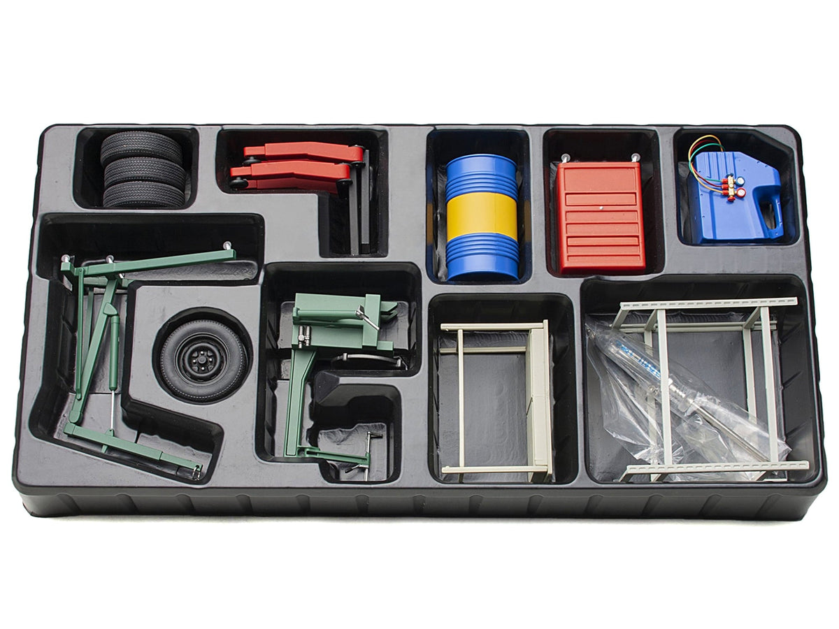 Garage Kit Set (Version 2) for 1/18 scale models by Autoart
