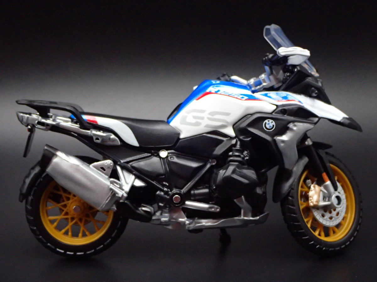 Open Box BMW R 1250 GS SPORTS BIKE MOTORCYCLE WHITE 1/18 SCALE DIORAMA DIECAST MODEL BIKE